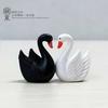 Adornos de Paisajismo de Micro Paisaje Suministros para Hornear Adornos para Decoración de Pasteles Pareja de Anime Cisne Blanco y Negro