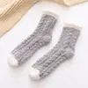 Meias Femininas de Inverno Torcidas Sete Cores que Não Soltam Fiapos Meia-Calça Coral Veludo Meias para Chão de Casa Meias Quentes Espessadas Fabricante Atacado