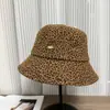 Sombrero de pescador de ala ancha con estampado de leopardo vintage desgastado para mujer, sombrero de moda estilo callejero americano, diseño de nicho, adelgazante para la cara, sombrero de cubo protector solar