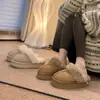 Versão em Couro Macio~Botas de Neve Lã de Cordeiro Versão com Aumento de Altura 5cm Estilo Inverno 2026 Solado Grosso Aveludado Chinelo Duas Formas Roupas Femininas para Exterior