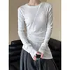 Camiseta base casual simple de manga larga estilo coreano para mujer, nuevo modelo de otoño con diseño de cuello redondo irregular y corte ajustado