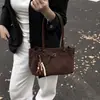 Bolso de Gamuza Retro de Gran Capacidad para Otoño e Invierno para Mujer Nuevo 2025 Bolso de Mano y Hombro de Alta Gama para Viajes