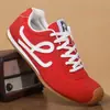 DeXun Sapatos 2026 Primavera/Verão Novo Estilo Confortáveis Leves Fundo Plano Retrô Versátil Sapatos Forrest Gump Casuais Macios Sapatos de Solado Plano Atacado