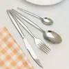 Nuevo juego de cubiertos de acero inoxidable con mango de punta de Amazon de 18/24 piezas para uso doméstico, juego de cuchillo para bistec, tenedor y cuchara de color dorado