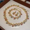 Aretes, collar y pulsera de diamantes y perlas estilo palacio retro - un lujoso y elegante juego de joyería perfecto para vestidos de noche y ocasiones formales