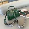 Bolso de Mujer 2025 Nuevo Bolso Cuadrado Pequeño de Moda para Mujer Bolso Bandolera para Viajar Simple Popular Versátil Portátil Bolso Almohada