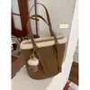 Bolsa Grande Capacidade Transfronteiriça Bolsa de Mão Feminina Nova 2025 Bolsa de Pelúcia Simples Bolsa de Ombro Tipo Balde Dropshipping
