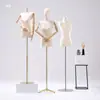 Tienda de Ropa Estilo Coreano Maniquíes de Exhibición Maniquí Femenino de Medio Cuerpo Pecho Plano Hombro en Ángulo Recto Maniquí de Hombro Plano Supermodelo