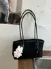 Bolso de hombro de moda para comercio exterior transfronterizo con un toque de alta gama, bolso motero de gamuza, bolso de axila con diseño de nicho, retro moderno para mamás con estilo
