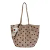 Bolso Tote de Gran Capacidad a la Moda con Personalidad para Mujer 2026 Verano Nuevo Elegante Bolso de Hombro Único para Viajes Cotidianos Bolso Cubo de Lunares