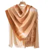 Bufanda Nueva Elegante de Estilo Femenino con Degradado para Niñas, Chal de Gama Alta para Otoño e Invierno, Bufanda Cálida de Imitación Cachemir