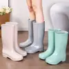Botas de lluvia elegantes, botas de lluvia antideslizantes hasta la mitad de la pantorrilla, zapatos de goma, para mujer, forradas de felpa, cálidas, duraderas e impermeables, botas de trabajo