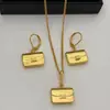 Nova Corrente de Clavícula em Ouro Sólido com Pingente em Formato de Bolsa, Brincos Estilo Europeu e Americano, Acessórios de Orelha com Design de Moda de Luxo Leve