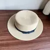 Chapéu de Palha Fina Tecido com Aba Reta Topo Reto Laço de Jeans Proteção Solar de Verão Protetor Solar Viagem Leve Chapéu de Palha Feminino Compras