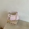 Bolsa Pequena Texturizada Estilo Coreano para Axila Feminina, Novo Design de Corrente, Bolsa Quadrada Pequena de Ombro Único Estilosa e Moderna, Bolsa Transversal Casual