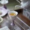 Xícara de Chá de Argila de Jade com Pé Alto Estilo Dinastias Tang e Song com Borda Floral, Roxo Degradê, Design de Orquídea Pintado à Mão, Xícara de Chá Doméstica, Conjunto de Chá Kung Fu, Xícara Única