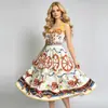 Toma Real de un Vestido Vintage Tridimensional sin Tirantes con Espalda Elástica y Cintura Alta