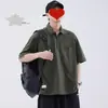 Camisa Nueva de Estilo Montañés de Verano Manga Corta para Hombre Marca Trendy Retro Americana Camiseta Suelta con Media Cremallera y Cuello
