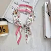 Lenço Longo Pequeno de Flores Vintage para Viagem Feminina Decoração Fita Ins Lenço Joker Tipo Seda Lenço Feminino Atacado