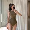 Traje de baño bikini sexy delgado de una pieza para mujer 2024 nuevo de color combinado con pecho pequeño recogido y espalda descubierta Europa y Estados Unidos