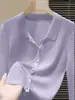 Camiseta de punto de manga larga con cuello alto muy elegante para mujer, un nuevo diseño de primavera/otoño que es a la vez moderno y estiliza la figura, en un color morado lavanda