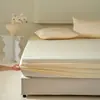 2026 Nuevo Modelo Grado A Algodón Puro Satén de Xinjiang Algodón de Fibra Larga Sábana Ajustable Color Sólido Cubre Cama de Algodón Puro Protector de Colchón Juego de Tres Piezas
