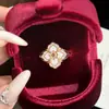 Anillo Vintage Estilo Buccellati Corte Italiano Trébol de Cuatro Hojas con Microincrustación Moda Francesa, Adecuado para el Uso Diario