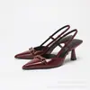 Sapatos de Salto Alto Silenciosos da Moda, Sapatos de Salto Alto Elegantes e Luxuosos para Mulheres, Bico Fino Boca Rasa, Fivela Horsebit, Sandálias de Salto Alto com Tira Única