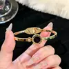 Pulsera Redonda Clásica con Números Romanos que No se Descolora para Mujer, Pulsera de Resorte Electrochapada al Vacío en Oro de 18K, Exquisita Joyería de Mano