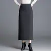 Nueva falda bodycon de color liso para mujer, otoño 2026, de cintura alta, adelgazante, que cubre la cadera, simple, con abertura, larga, recta, moderna