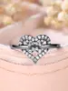 Anillo de Corazón Doble Entrelazado Full Diamond, Anillo de Lujo Ligero de Nicho Calado Incrustado de Diamantes, Joyería de Moda Trendy para Mujeres