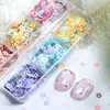 Paquete de 6 Compartimentos de Primavera y Verano con Lentejuelas de Flor de Ciruelo de Color Claro Decoraciones para Uñas Flor de 4 mm Macarrón Brillo Kit de Material Flow Glitter para DIY
