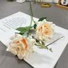 Nuevo en stock Flor de Simulación 2 Rosas Salón Ceremonial de Bodas Fila de Flores Decorativa para Pasillo Arreglo Floral Decorativo Alto