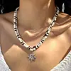 Collar de Concha de Coco con Cuentas Estilo Vacaciones Europeas y Americanas en la Playa, Cadena para Clavícula de Acero Inoxidable de Alta Gama con Colgante de Sol y Concha