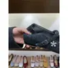 Nuevos zapatos Mary Jane de estilo coreano para mujer para otoño e invierno, con plataforma interior para aumentar la altura, adornos de pedrería floral gris y forro de felpa para abrigar