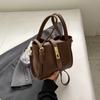 Bolso de mano de moda para mujer, combinable con todo, para otoño e invierno, 2025, bolso de hombro de alta gama para ir al trabajo.