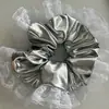 Pañuelo Cuadrado de Satén Beige de Alta Gama para Atar el Cabello con un Patrón de Estrellas, Elegante Banda Cuadrada para el Cabello para Cola de Caballo Baja