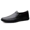 Sapatos masculinos casuais de couro slip-on para quatro estações, sapatos estilo pai britânico da moda, sapatos casuais retrô de tamanho grande
