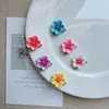 Flores artificiales frescas y brillantes estilo caricatura, accesorios de resina, DIY hecho a mano, pegamento de crema, pinzas para el cabello, zuecos, ropa y sombreros al por mayor