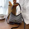 Bolso Pequeño para Mujer 2025 Nuevo Diseño de Nicho Bordado Retro Cesta de Verduras Versátil Bandolera Cruzada Bandolera Bolso Pequeño