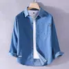 Camisa de mezclilla de manga larga transfronteriza para hombre, corte holgado estilo americano, chaqueta lavada versátil, ligera, duradera, camisa casual para primavera y otoño