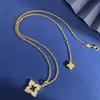 Moda Europeia e Americana Colar de Trevo de Quatro Folhas Concha Ágata Recorte Flor de Quatro Pétalas Losango Pequeno Fresco Simples Colar de Trevo de Quatro Folhas