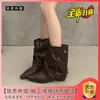 Botas curtas estilosas de bico fino, botas de cavaleiro de cano médio, modelo novo trendy 2026, estilo deserto, fivela de cinto retrô, botas de calça de couro macio para mulheres