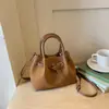Bolso de Mano Tejido a Mano Estilizado y de Moda Coreano para Mujer 2026 Nuevo Bolso de Mano Tipo Cesta de Verduras Bolso Lindo de un Solo Hombro Cruzado