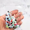 Arte de uñas flor de cinco pétalos joyería flor blanca pequeña bolsa mixta de tamaño de cuentas doradas y plateadas decoración de pegatina de uña de flor de resina venta al por mayor
