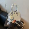 Bolsos para Mujer 2025 Verano Nuevo Estilo Coreano Moda Retro Bolso de Concha Portátil Simple Casual Hombro Bandolera para Mujer
