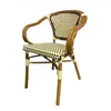 Mesa y Silla de Estilo Francés para Exterior Balcón Silla de Ratán Silla de Ratán Juego de Tres Piezas Cafetería Tienda de Té con Leche Casa de Huéspedes Silla de Comedor Vintage para Exterior