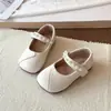 Elegantes Zapatos Mary Jane de Perlas para Niñas 2026 Estilo Nuevo Primavera/Otoño Estilo Hada para Niñas de Corte Bajo Versátiles Suela Suave Zapatos Pequeños de Cuero