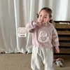 Zhe Li Roupa Infantil Conjunto de Moletom para Meninas Roupa de Inverno com Lã Desenho Animado Blusa e Calça de Moletom Infantil Classe A Roupas de Bebê