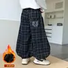 Calças de Outono para Meninos 2026 Novo Estilo Coreano Calças Esportivas para Menino Cool com Lã Integrada Calças de Moletom de Outono para Crianças